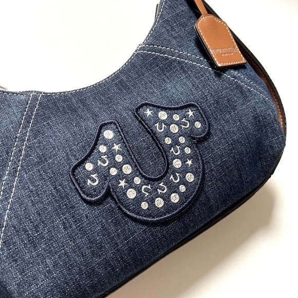 NWT TRUE RELIGION Denim Shoulder Bag Studded Horseshoe Blue Hobo Embellished - Picture 4 of 10
